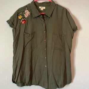 Used xl blows with flower embroidery